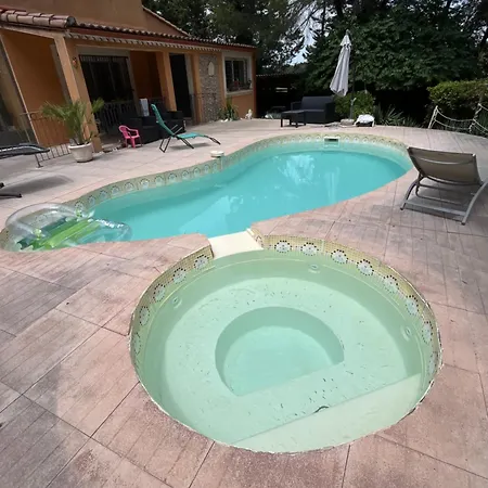 Bed and breakfast Agreables Au Calme *